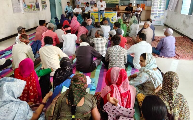 विकसित कृषि संकल्प अभियान के तहत किसान शिविर आयोजित : किसानों को आधुनिक तकनीक की जानकारी प्रदान की गई 