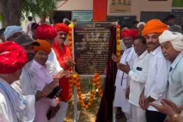 डूंगरपुर : विधायक सागवाड़ा डेचा ने एक करोड़ 60 लाख लागत की डामरीकरण सड़क का शिलान्यास कर दी सौगात