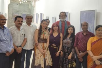बीकमिंग लाईट प्रदर्शनी का शुभारंभ