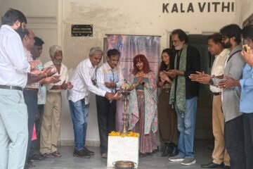 बागोर की हवेली में चुनचुन की अक्षर प्रदर्शनी का शुभारंभ