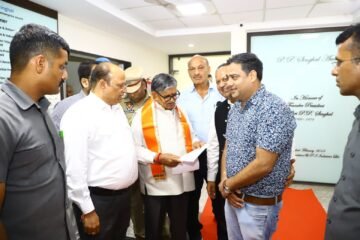 पंजाब के राज्यपाल गुलाब चंद कटारिया से सुरो की मण्डली ने उदयपुर में संगीत संग्रहालय की स्थापना हेतु किया निवेदन