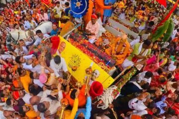 भगवान जगन्नाथ रथयात्रा में उमड़ा श्रद्धा का सैलाब, बोहरा गणेशजी तिराहे पर दिव्य भव्य महाआरती व 5000 पौधों का वितरण