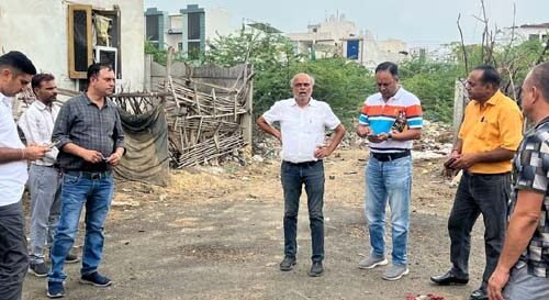 भीलवाड़ा : शहर विधायक कोठारी ने पुलिस अधिकारियों के साथ थाना गांधीनगर भवन के लिए विभिन्न स्थानों को देखा