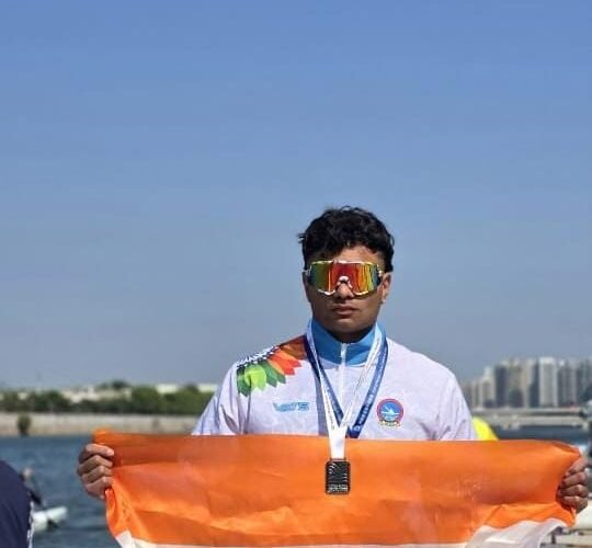 उदयपुर के कायाकिंग खिलाडी हर्षवर्धन सिंह शक्तावत ने भारत की जोली में डाला कास्य पदक