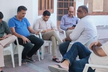 जिला कलक्टर पहुंचे प्रभावितों के घर, रिश्तेदारों से ली जानकारी