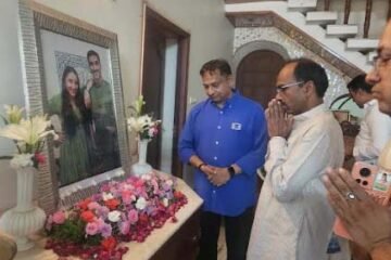 विमान हादसे में दिवंगत शुभ-शगुन को सांसद डॉ रावत ने दी श्रद्धांजलि