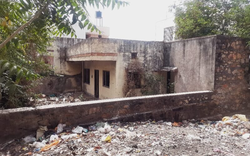 भारत विकास परिषद ने की खाली पड़े भूखंडों के कचरे की शिकायत की अपील