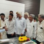 सांसद डॉ रावत की जनसुनवाई में आया छात्रसंघ चुनाव का मुद्दा, 100 से ज्यादा अन्य परिवेदनाओं में कई का मौके पर समाधान
