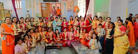 आर्यिका सुप्रज्ञ मति माताजी के सानिध्य में स्थापित हुए 36 कलश