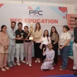 पीएफसी एजुकेशन ने आयोजित किया यंग एंटरप्रेन्योर कार्यक्रम, मेधावी छात्रों को यंग अचीवर अवॉर्ड से किया सम्मानित