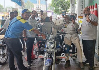 आप्पाजी नवीनचन्द्र एंड कंपनी ने पेश की मानवता की मिसाल