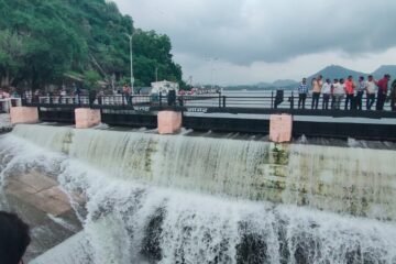 छलक उठा खुशियों का सागर, विश्व प्रसिद्ध फतहसागर झील ओवरफ्लो