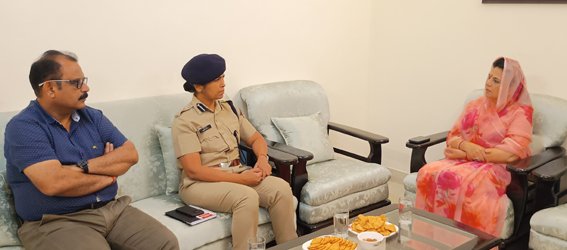 सांसद ने कलक्टर-एसपी से जिले की समस्याओं पर की चर्चा