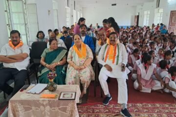 संस्था माँ स्वतंत्रता सैनानी स्व॰ श्रीमती शांता जी त्रिवेदी की 99 वीं जन्मजयन्ती मनाई गयी