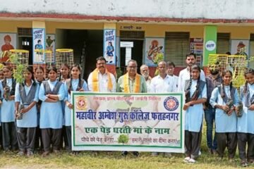 मिशन हरियालो राजस्थान अभियान के तहत पौधे ट्री-गार्ड सहित लगाए