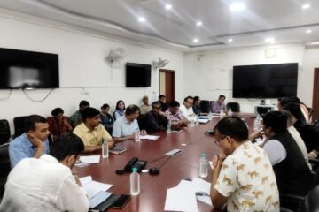 नियम तोड़ने वालों पर सख्त कार्रवाई हो – जिला कलेक्टर मेहता