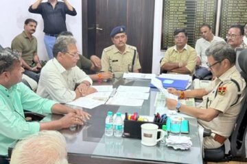 पुराने शहर में यातायात वन वे करने हेतु पुलिस अधीक्षक के साथ बैठक आयोजित