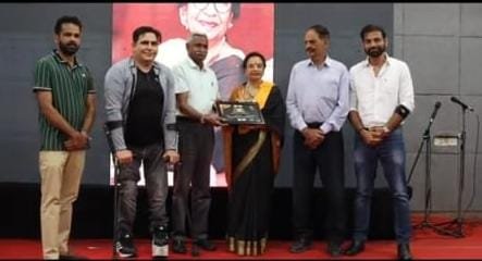 डॉ गाँधी शान- ऐ- उदयपुर सम्मान से सम्मानित