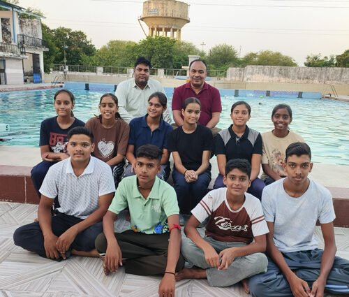 भीलवाड़ा : स्वामी विवेकानंद तरणताल के तैराकों ने जीते 44 पदक