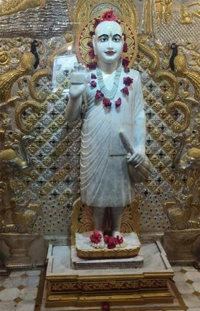 दादा गुरुदेव इकतीसा का 108 बार हुआ वाचन