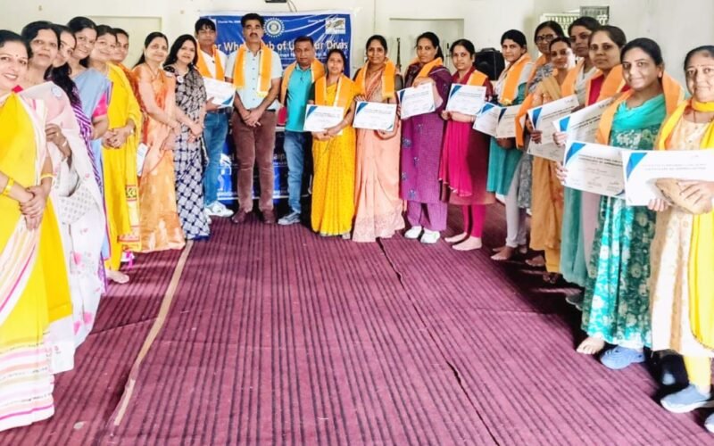 इनरव्हील दीवास ने शिक्षक दिवस पर किया 25 शिक्षकों को सम्मानित