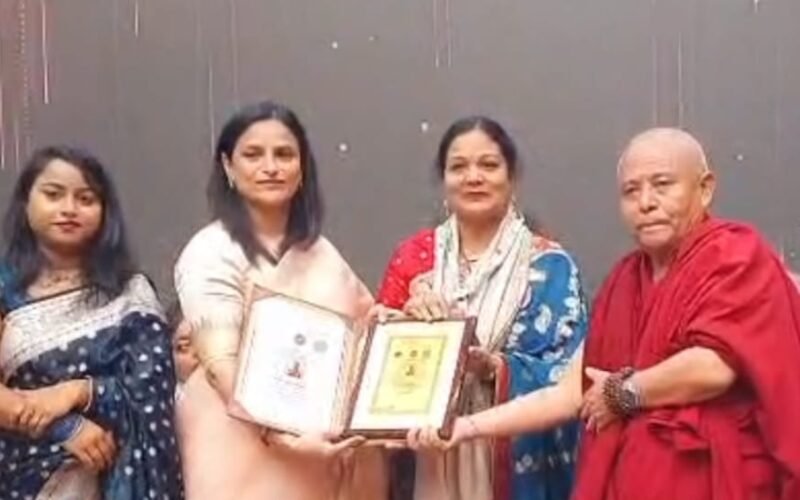 पूनम को मिली मानद डॉक्टरेट की उपाधि