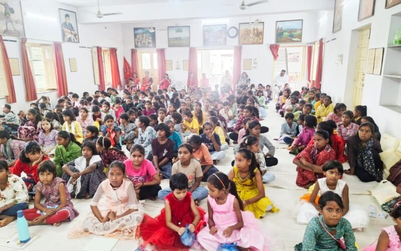 राजस्थान वनवासी कल्याण परिषद् के तत्वावधान में 501 जनजाति कन्याओं का पूजन