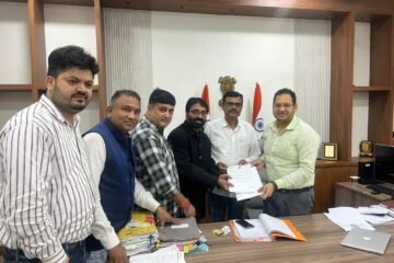 अतिक्रमण को हटाया जाए हो नई सड़क से जुड़ सकेगी शहर की जनता