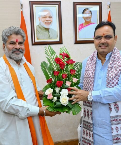 पूर्व विधायक बंशीलाल खटीक ने की मुख्यमंत्री से शिष्टाचार भेंट
