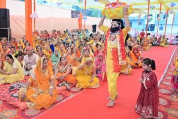 आरके पुरम में चल रही भागवत कथा में धूमधाम से मनाया कृष्ण जन्मोत्सव