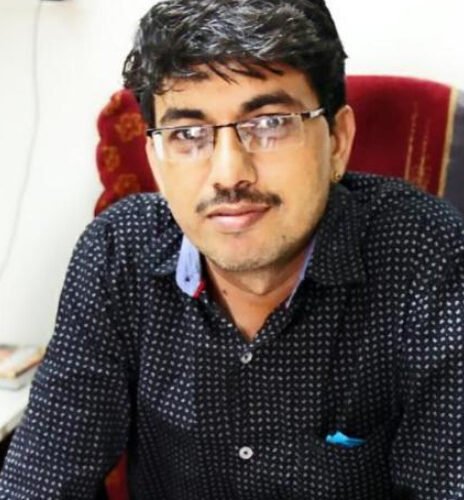 डिजिटल भ्रम का युग: पैरासोशल रिश्ते और बढ़ती चुनोतियाँ