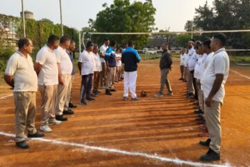 गृह रक्षा स्थापना दिवस के तहत होमगार्ड जवानों ने खेल भावना के साथ जमकर दिखाया दम