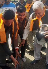 मल्ला तलाई चौराहे पर ब्लॉक लॉक विकास कार्य का 