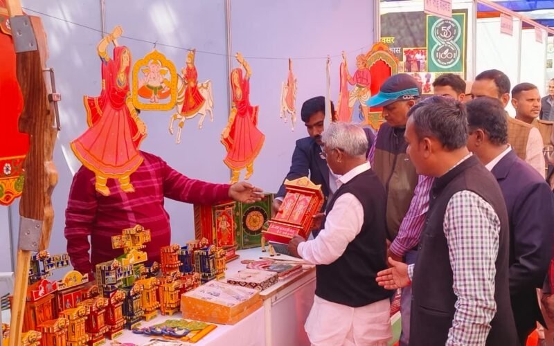 वन विभाग द्वारा सज्जनगढ़ में दो दिवसीय वन मेले का शुभारंभ