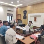 राजस्व संग्रहण लक्ष्य अर्जित करने गंभीरता से किए जाए प्रयास – जिला कलक्टर