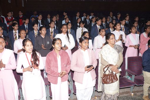 अनूठी पहल से हुआ सड़क सुरक्षा-जीवन रक्षा पर आधारित हास्य कवि सम्मेलन का आयोजन