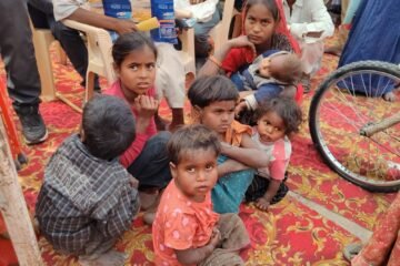 मां की हत्या के बाद मासूम बच्चों पर संकट, राहडा फाउंडेशन ने निभाया मानवीय दायित्व