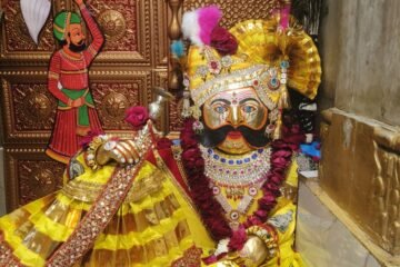 भेरुजी मंदिरों में लगी भक्तों की कतार