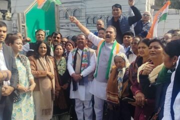 भुवाणा प्रकरण को लेकर कांग्रेस का ज्ञापन, रसूखदारों व अधिकारियों पर कार्रवाई की मांग