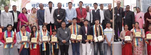 बडी सादड़ी जैन मित्र मण्डल का 41 वंा स्नेहमिलन एवं सम्मान समारोह आयोजित