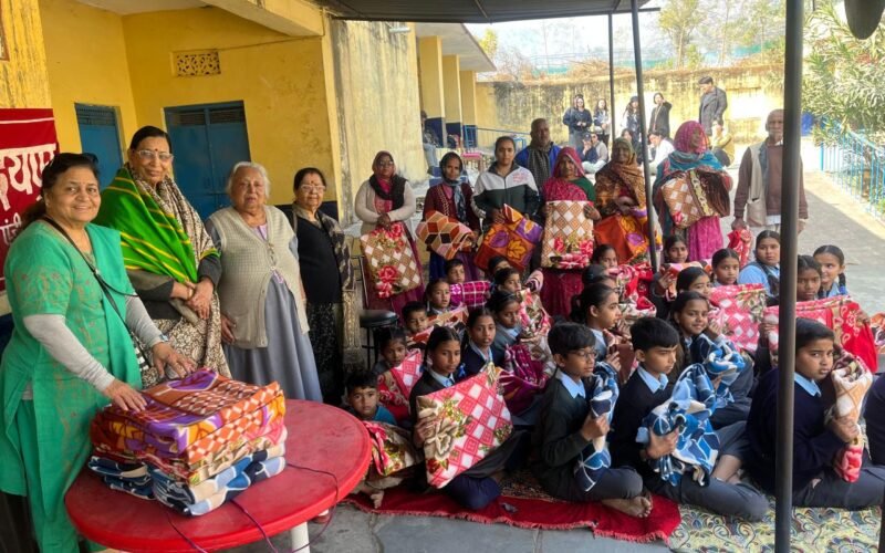 सर्दी में सेवा और संस्कार का संदेश