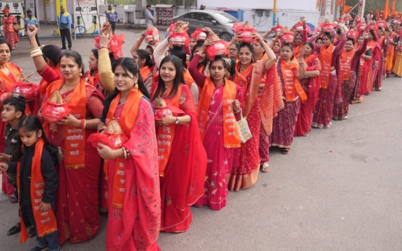 आस्था एकता और संस्कृति का महासंगम आर्शीवाद नगर बस्ती में विराट हिंदू सम्मेलन भव्यता के साथ संपन्न