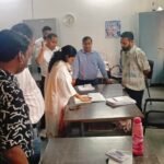 जिला कलक्टर ने किया मुख्य चिकित्सा एंव स्वास्थ्य अधिकारी कार्यालय का निरीक्षण