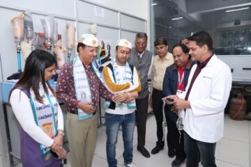 होटल एसोसिएशन उदयपुर ने नारायण सेवा संस्थान के निःशुल्क सेवा प्रकल्पों का किया अवलोकन