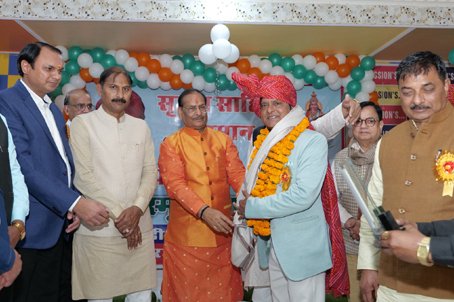 कोटा में मिला कवि अजातशत्रु को सम्मान