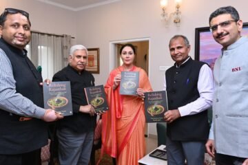 उपमुख्यमंत्री से होटल फेडरेशन ऑफ़ राजस्थान एंव होटल संगठनों ने शिष्टाचार भेंट कर बजट होटलों के नियमितीकरण (Regularisation) अधिनियम के प्रस्ताव पर विस्तृत चर्चा की