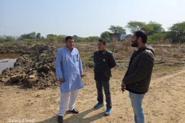 सीएमएचओ ने राज्यावास में प्राथमिक स्वास्थ्य केन्द्र भवन के लिये देखी जगह