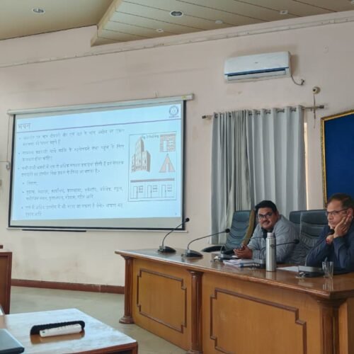 नियमित सहायकों का प्रशिक्षण शुरू