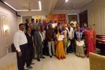 लफ़्ज़ों की महफ़िल की मासिक काव्य गोष्ठी आयोजित हुई अशोका पैलेस में