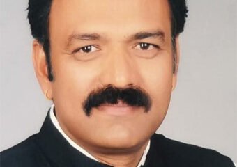 उदयपुर में हुए हाई प्रोफाइल प्रकरण में दोषी अधिकारियों, आरोपियों पर कार्रवाई करने एवं चल रहे विधानसभा सत्र में नेता प्रतिपक्ष से इस मुद्दे को सदन में चर्चा करने को लेकर उदयपुर शहर जिला कांग्रेस का वक्तव्य